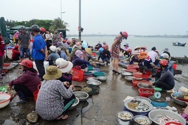 chợ đồng hới