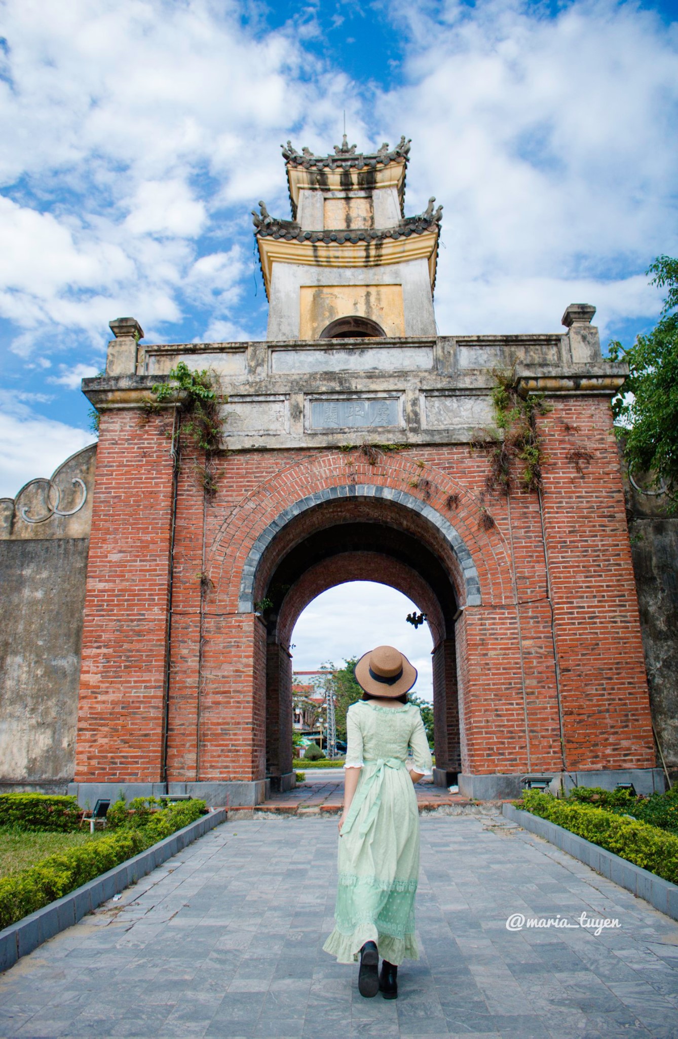 Du khách checkin Quảng Bình Quan