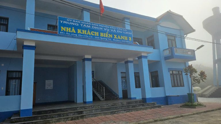 Nhà khách biển xanh trên đảo Cồn cỏ