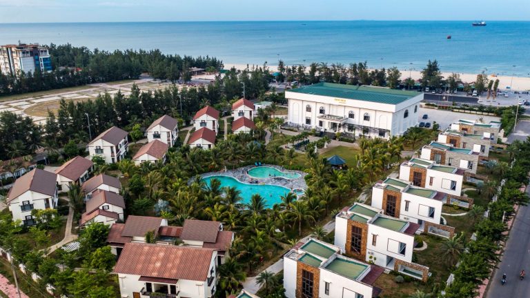Khách sạn Golden sea Resort