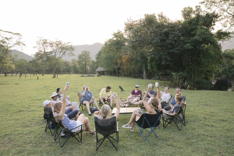 Tour họp lớp