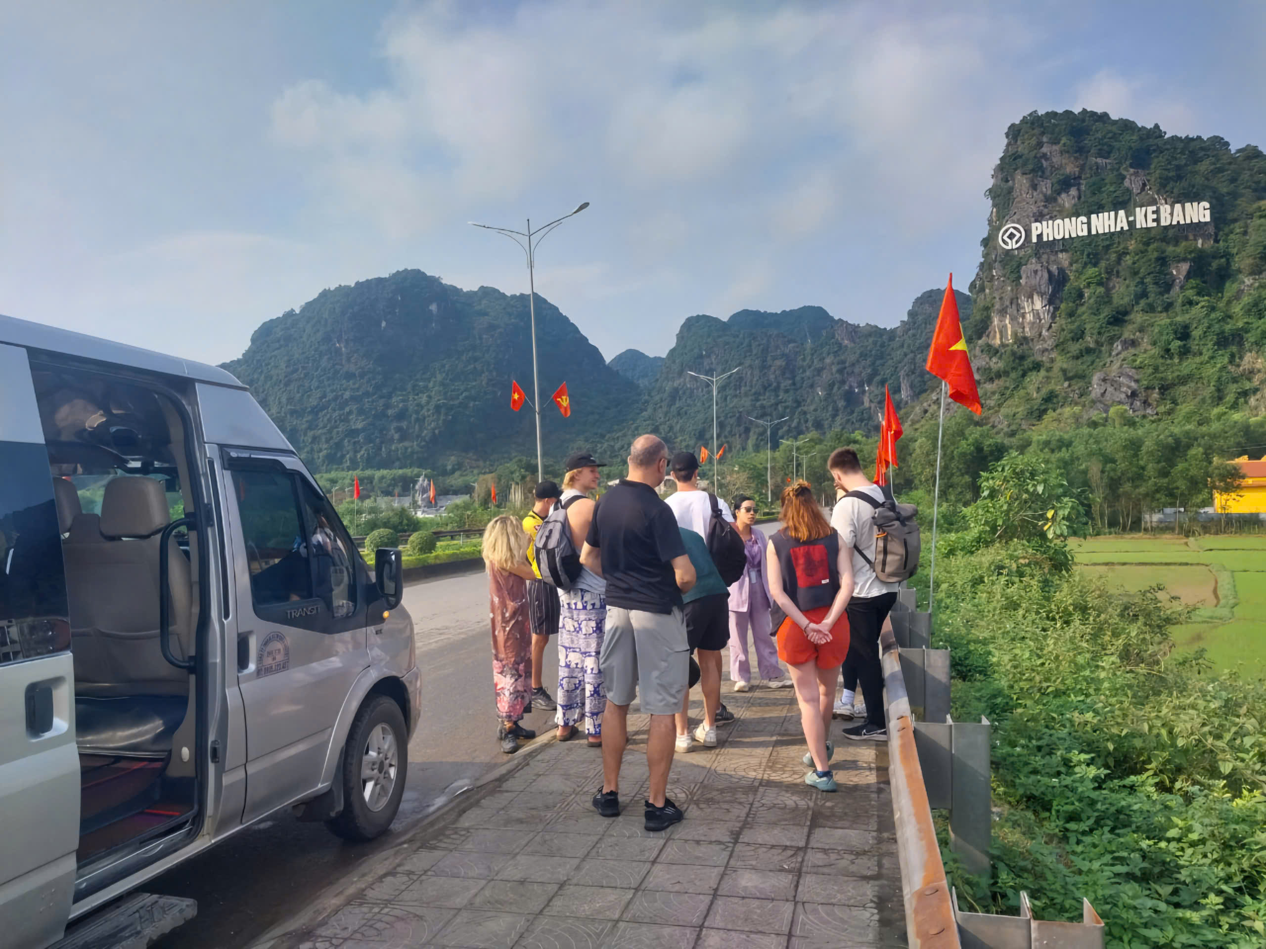 Hướng dẫn viên Quảng Trị chuyên nghiệp của Netin Travel giới thiệu về Phong Nha Kẻ Bàng
